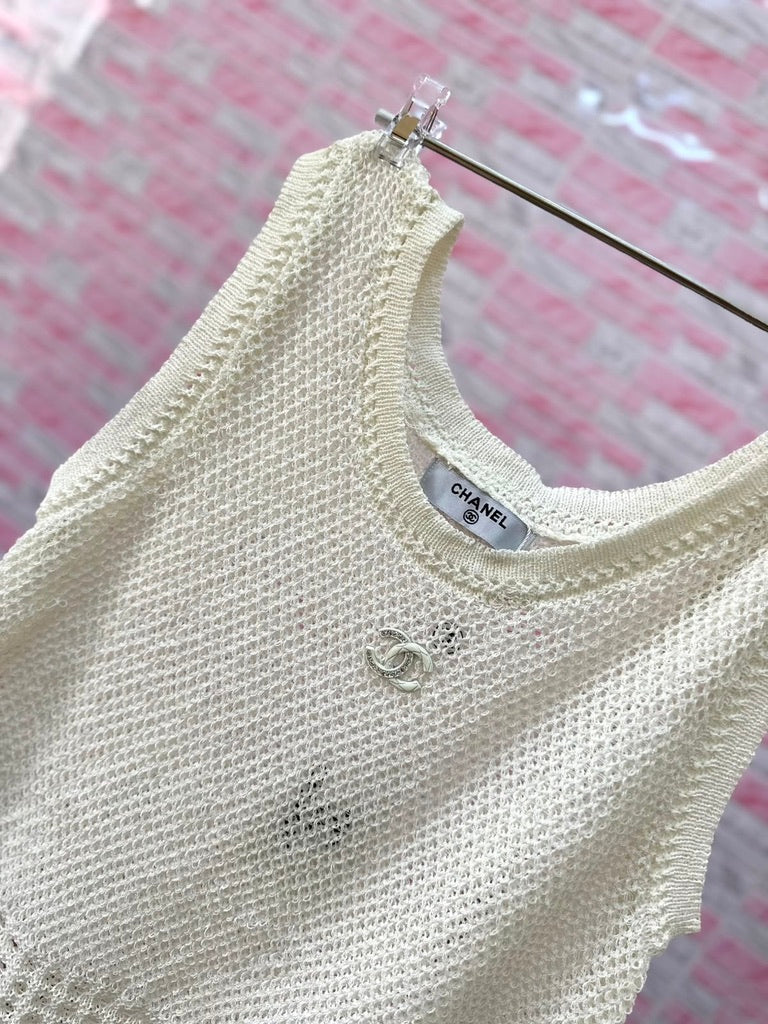 Blusa resaque Channel beige piedras