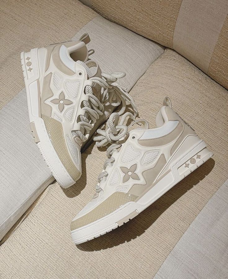 LV trainer beige