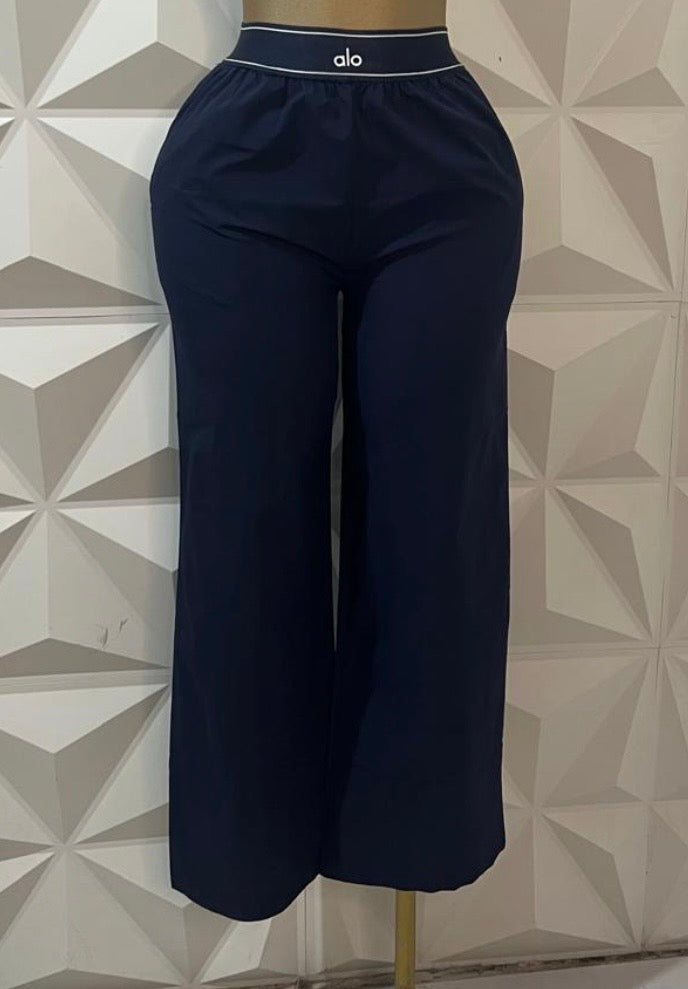Pantalon alo yoga azul marino
