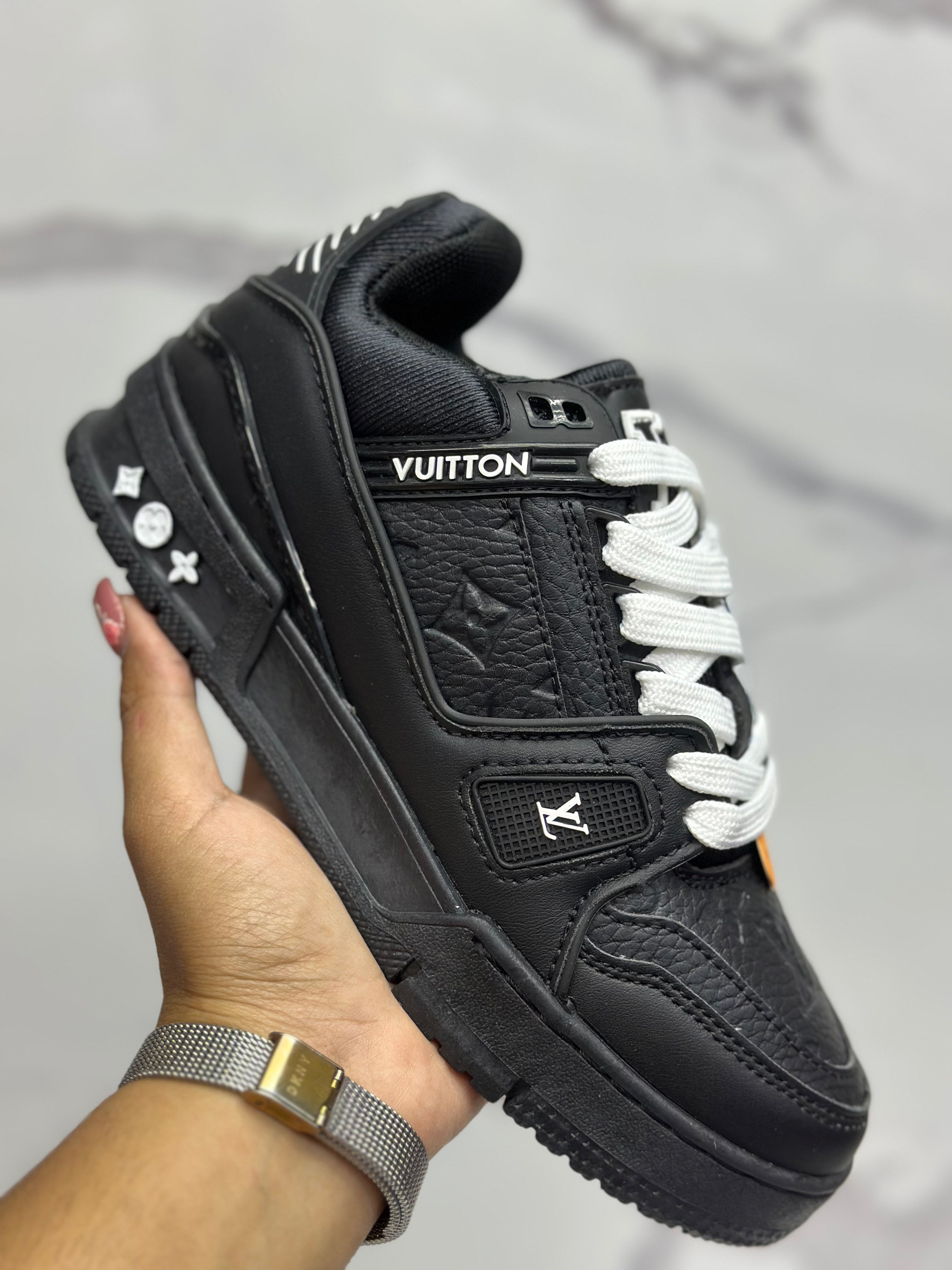 LV Trainer Black/white